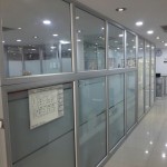 division-en-aluminio-y-vidrio-oficinas-ideal-03