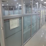 division-en-aluminio-y-vidrio-oficinas-ideal-02
